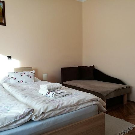 Fagyoengy Apartment Sarvar Ngoại thất bức ảnh